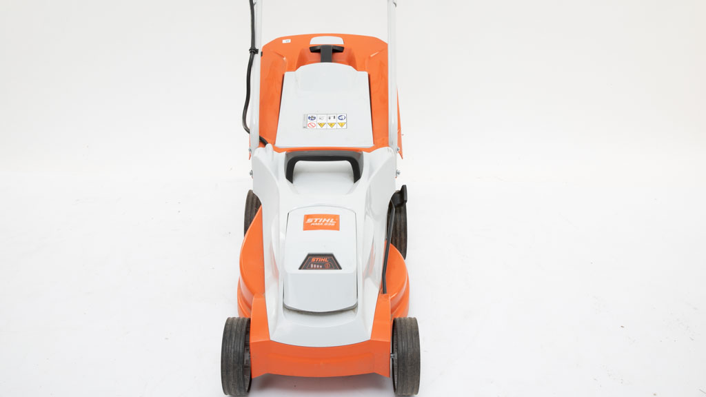 Stihl RMA 235 With AK20 And AL101 Review Battery Lawnmower CHOICE