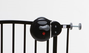Lucky Baby Smart System 2-Ways Swing Back Gate SG-21BK