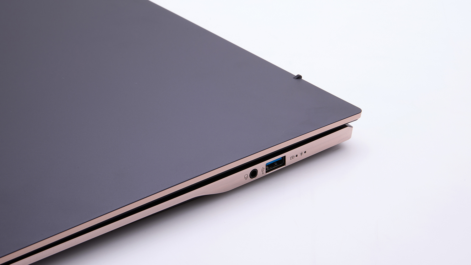 Acer Swift 16 AI SF16-51-722K  (NX.J8SSA.004)