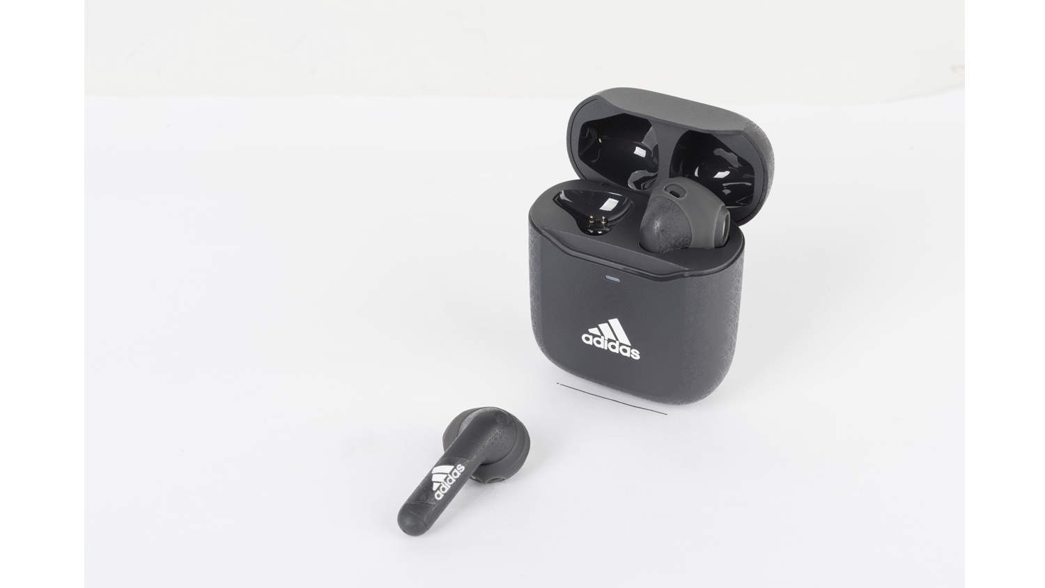 Adidas Z.N.E. 01