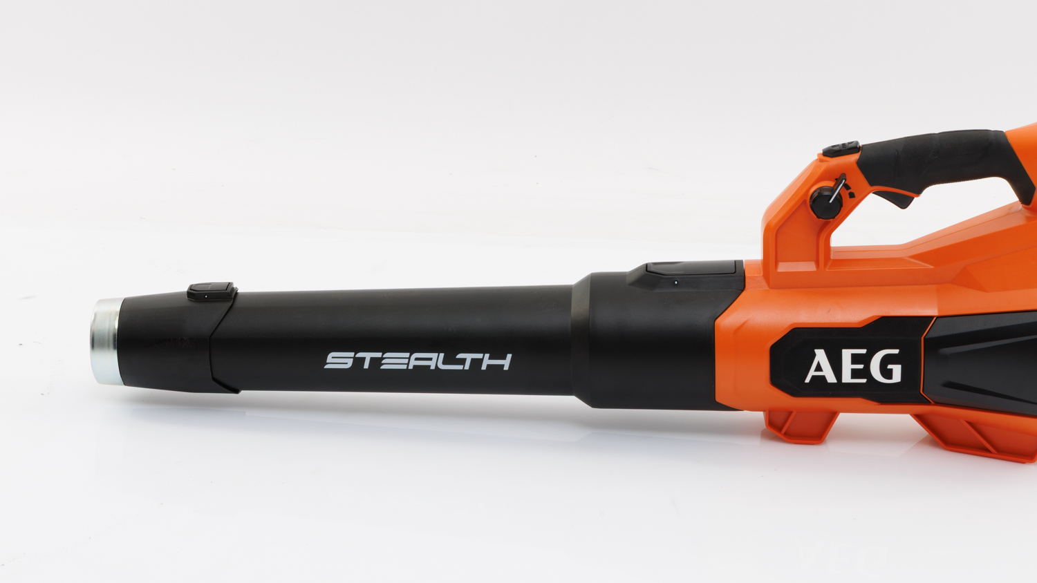 AEG 18V Fusion Stealth Jet Blower 8Ah Kit A18FBLW28