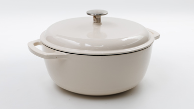 Amazon Basics Enamelled Cast Iron Covered Round Dutch Oven 4.1 Litres