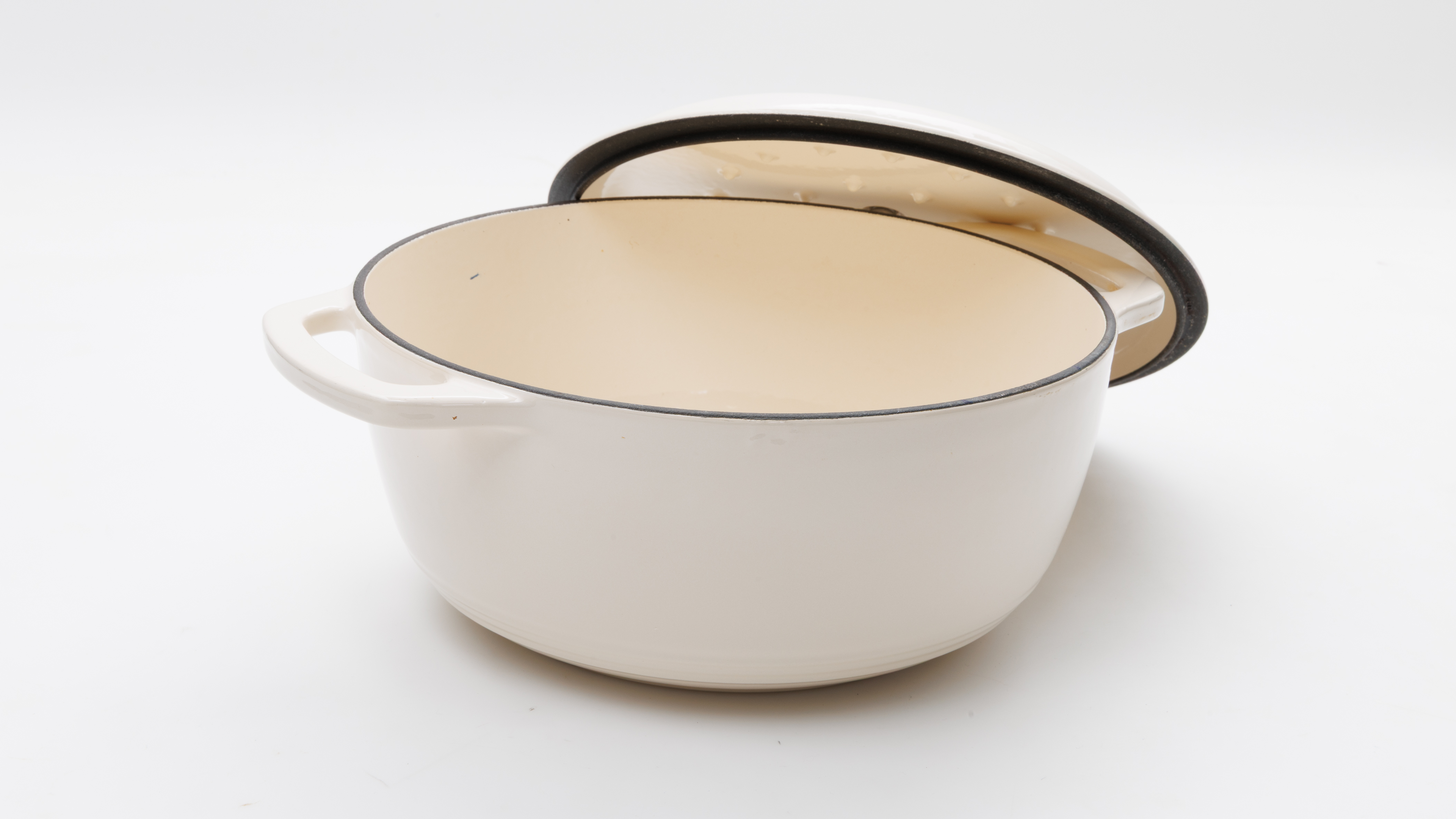 Amazon Basics Enamelled Cast Iron Covered Round Dutch Oven 4.1 Litres