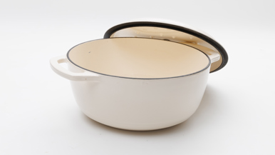 Amazon Basics Enamelled Cast Iron Covered Round Dutch Oven 4.1 Litres