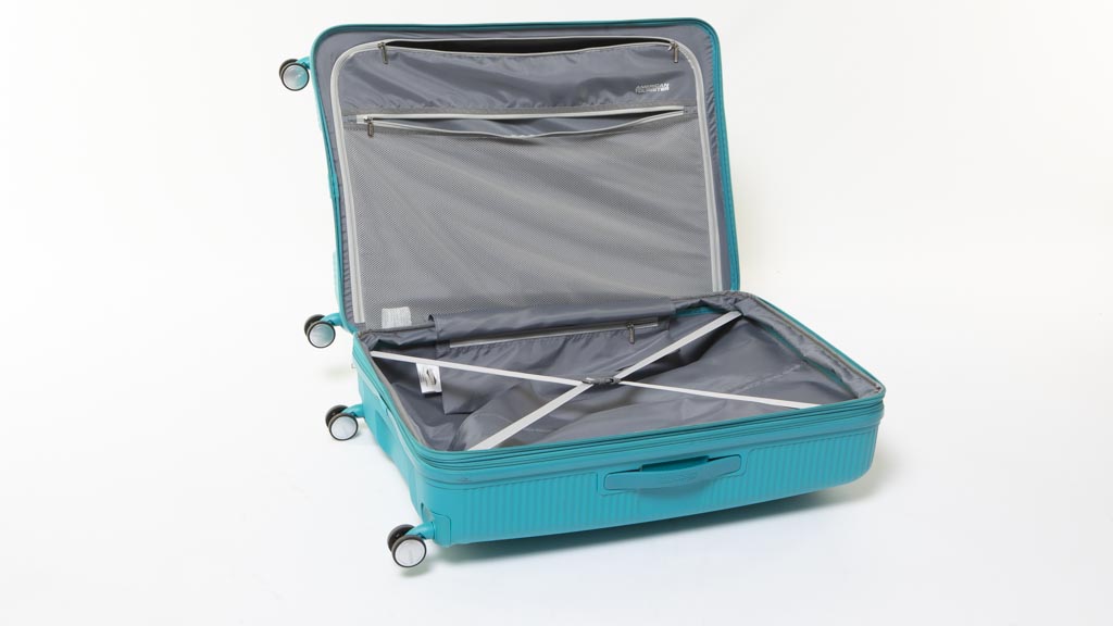 american tourister curio 80cm spin case