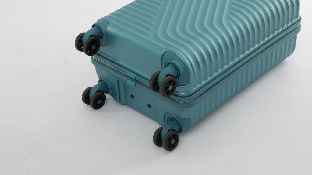 American Tourister High Rock 55cm Spinner