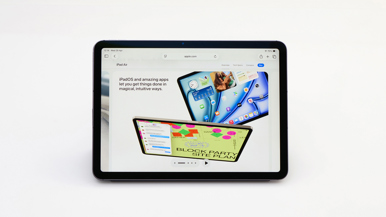 Apple iPad Air 11-inch (M4) Wi-Fi + Cellular (A3460) with Magic Keyboard (Model: A3339)