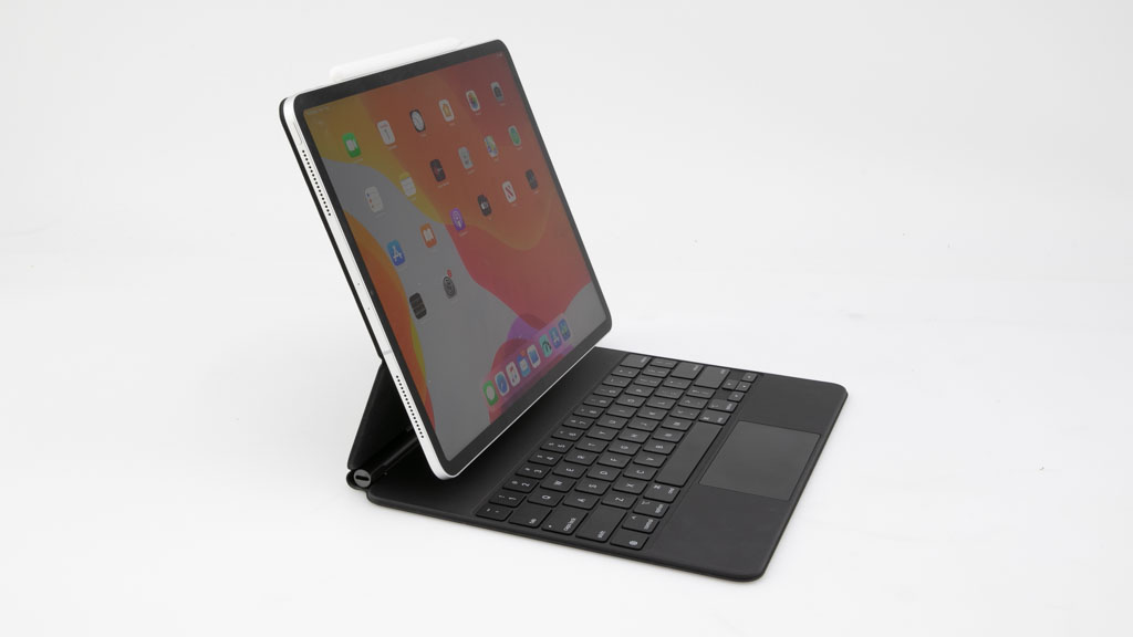 Apple iPad Pro 12.9-inch 4th Gen Wi-Fi + Cellular (A2232) with Magic Keyboard, Pencil