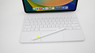 Apple iPad Pro 12.9-inch (6th Generation) Wi-Fi + Cellular (A2437) with Magic Keyboard and Apple Pencil (2nd gen)
