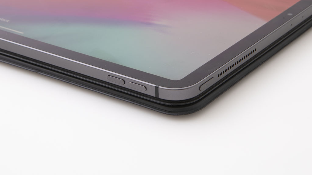 Apple iPad Pro (late 2018) with folio and pencil