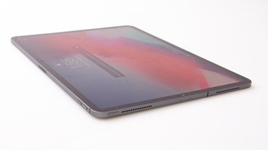 Apple iPad Pro (late 2018) with folio and pencil