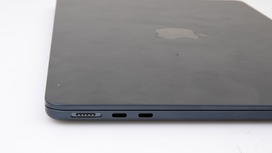 Apple MacBook Air 13.6-inch (A2681)