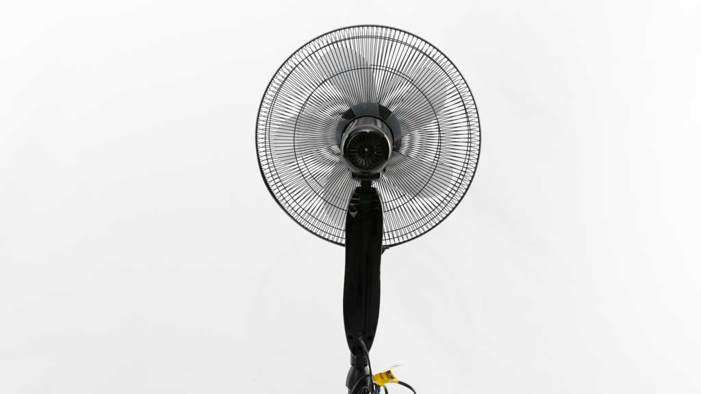 Arlec 40cm Black Pedestal Fan with Remote Control APF407BR