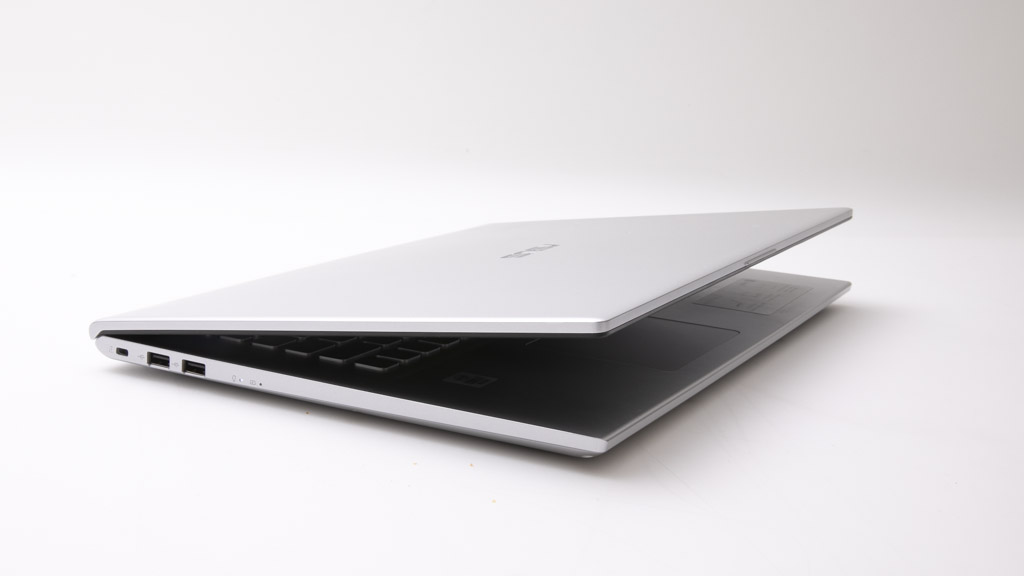 ASUS VivoBook 17 (F712F)
