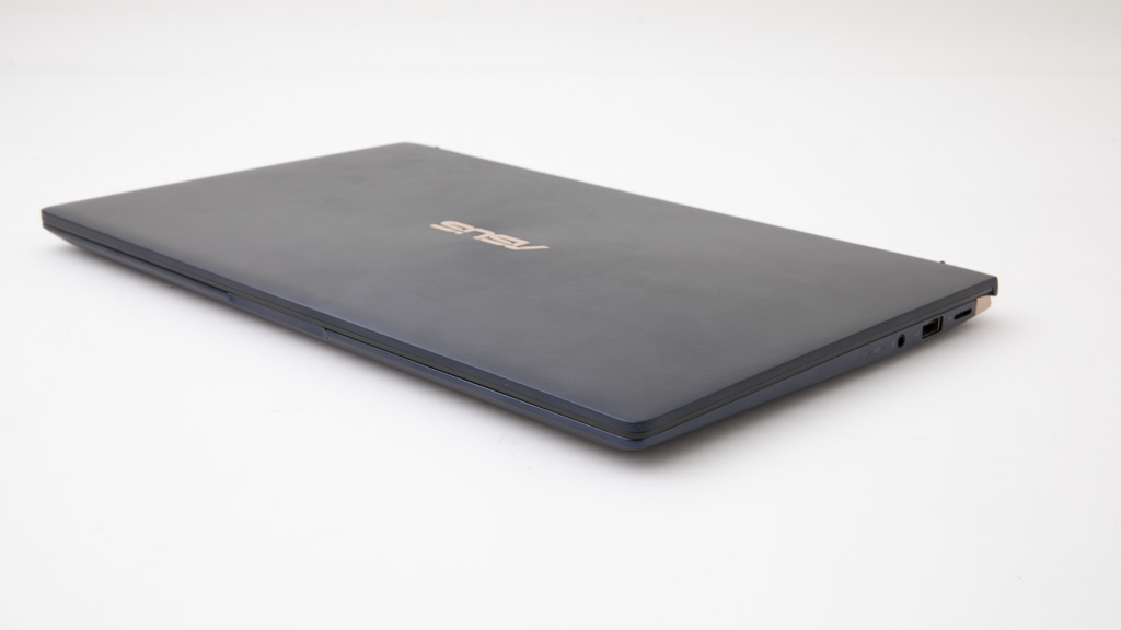 ASUS ZenBook 14 (UX433FN-A5037T)