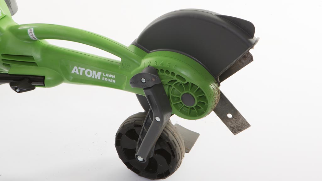 Atom 435