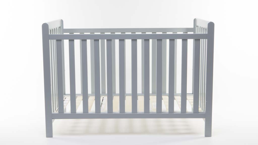 Babies R Us Wave 3 in 1 cot by Delta