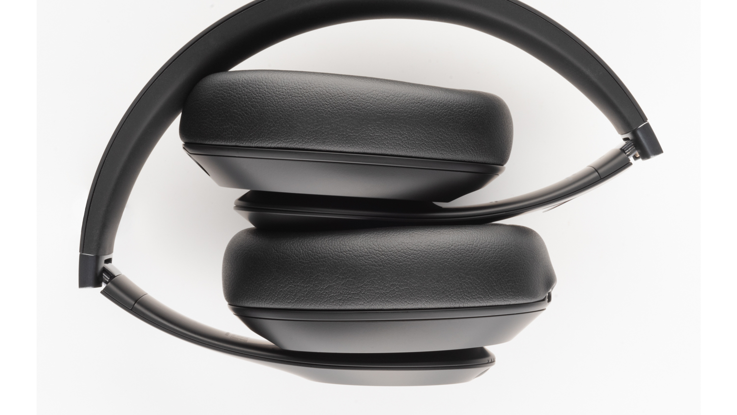 Beats Studio Pro