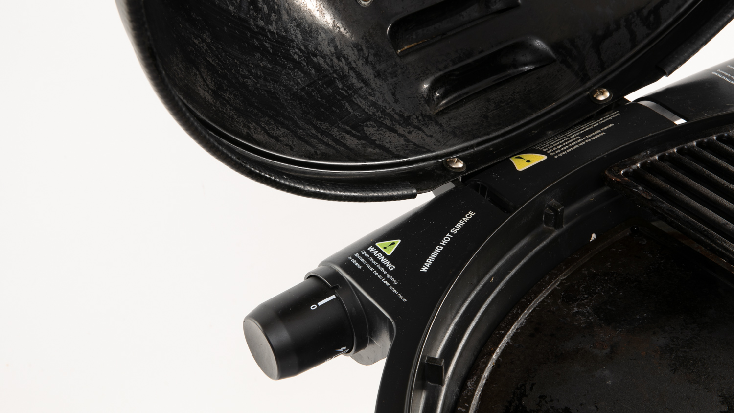 Beefeater BB18226 BUGG Portable BBQ and Trolley Package, Graphite carousel image