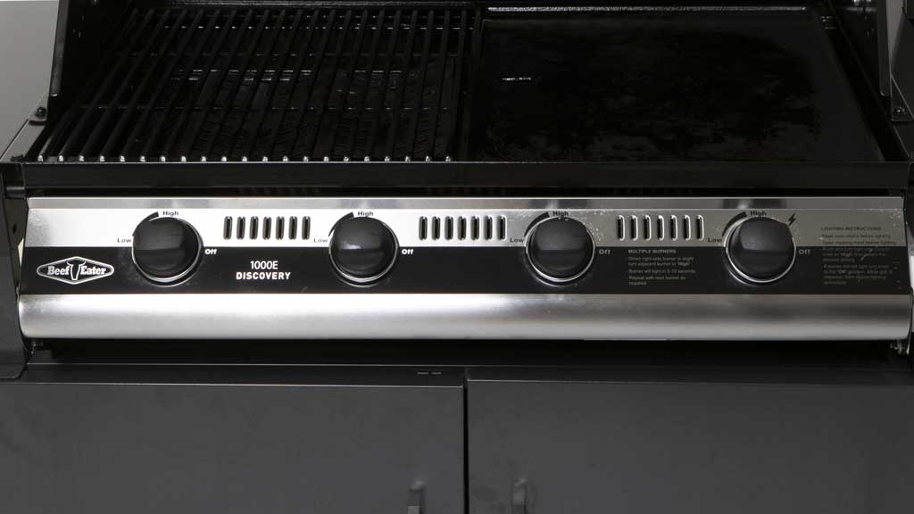 Beefeater Discovery 1000E 4 Burner Mobile BDMG424BA