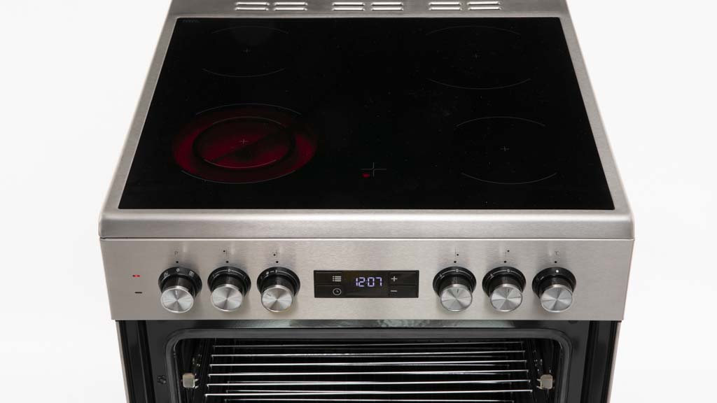 Beko BFC60VMX1 Review Freestanding oven (with cooktop) CHOICE