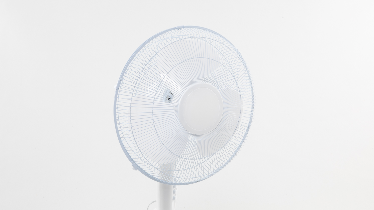 Big W Brilliant Basics 40cm Pedestal Fan TX-1608B