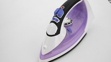 Big W Brilliant Basics KB-152A2 Steam Iron