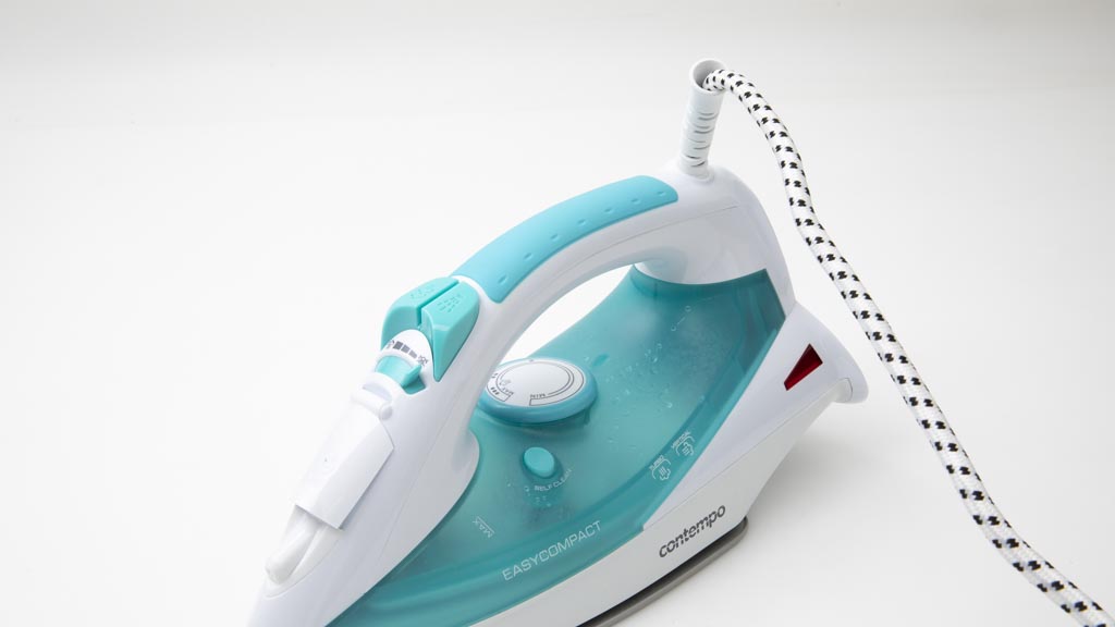 Big W Contempo 2200 Watt Steam Iron - KB-153
