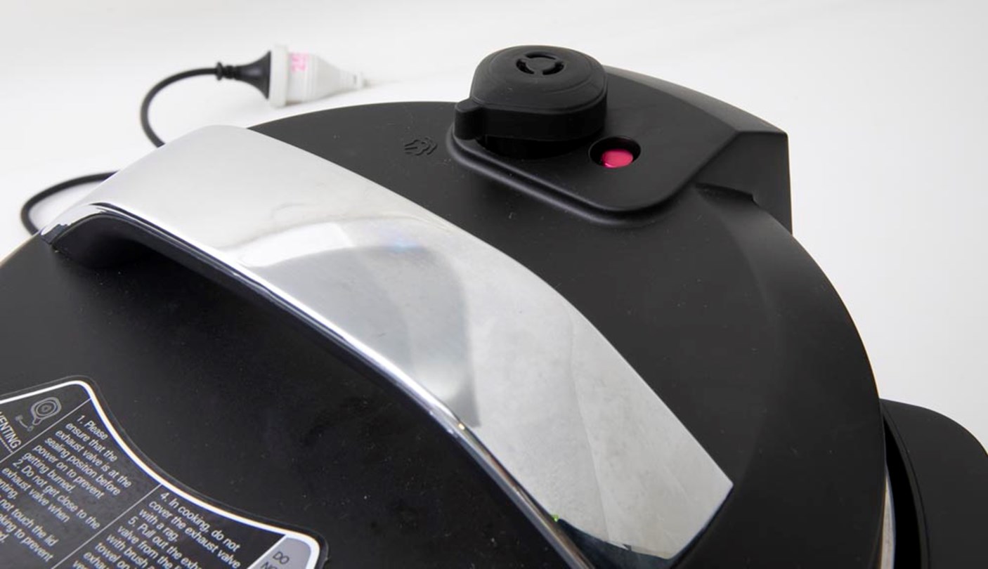 Big W Contempo 5in1 Pressure Cooker 6Litre MYCS6004WF Review