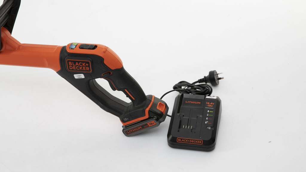Black u0026 Decker STC1820 Strimmer