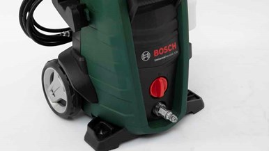 Bosch Universal Aquatak 130