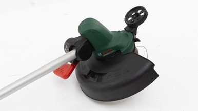 BOSCH UniversalGrassCut 18V-26 with battery and charger