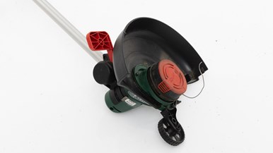 BOSCH UniversalGrassCut 18V-26 with battery and charger