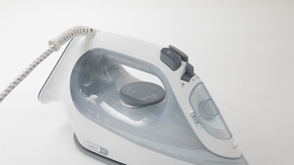 Braun TexStyle 3 Steam Iron SI 3054 GY Review | Steam iron | CHOICE