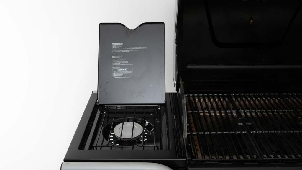 Char-Broil Gas2Coal 3 burner Hybrid Grill 467750317 (Gas Mode)