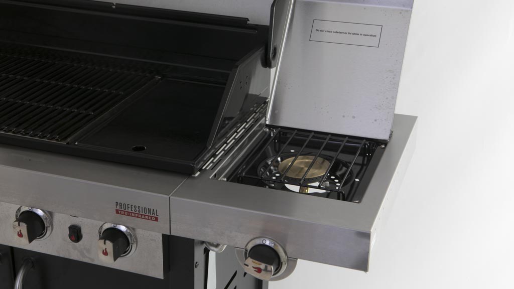 Char-Broil Professional 4 Burner Enamel BBQ PROF4400B Review | BBQ | CHOICE