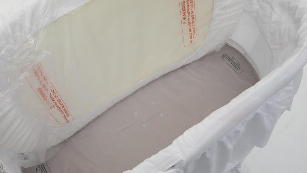 Childcare Chloe Rocking Bassinet 036106-003