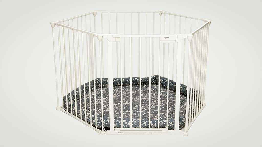 Childcare Deluxe Babyden / Universal Hearth Gate carousel image