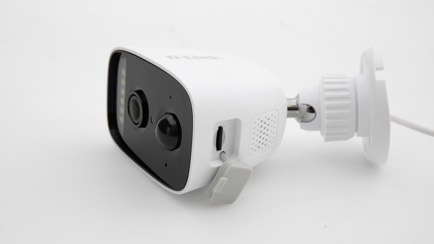 D-Link Full HD Outdoor Wi-Fi Spotlight Camera with built in Smart Home Hub (DCS-8630LH)