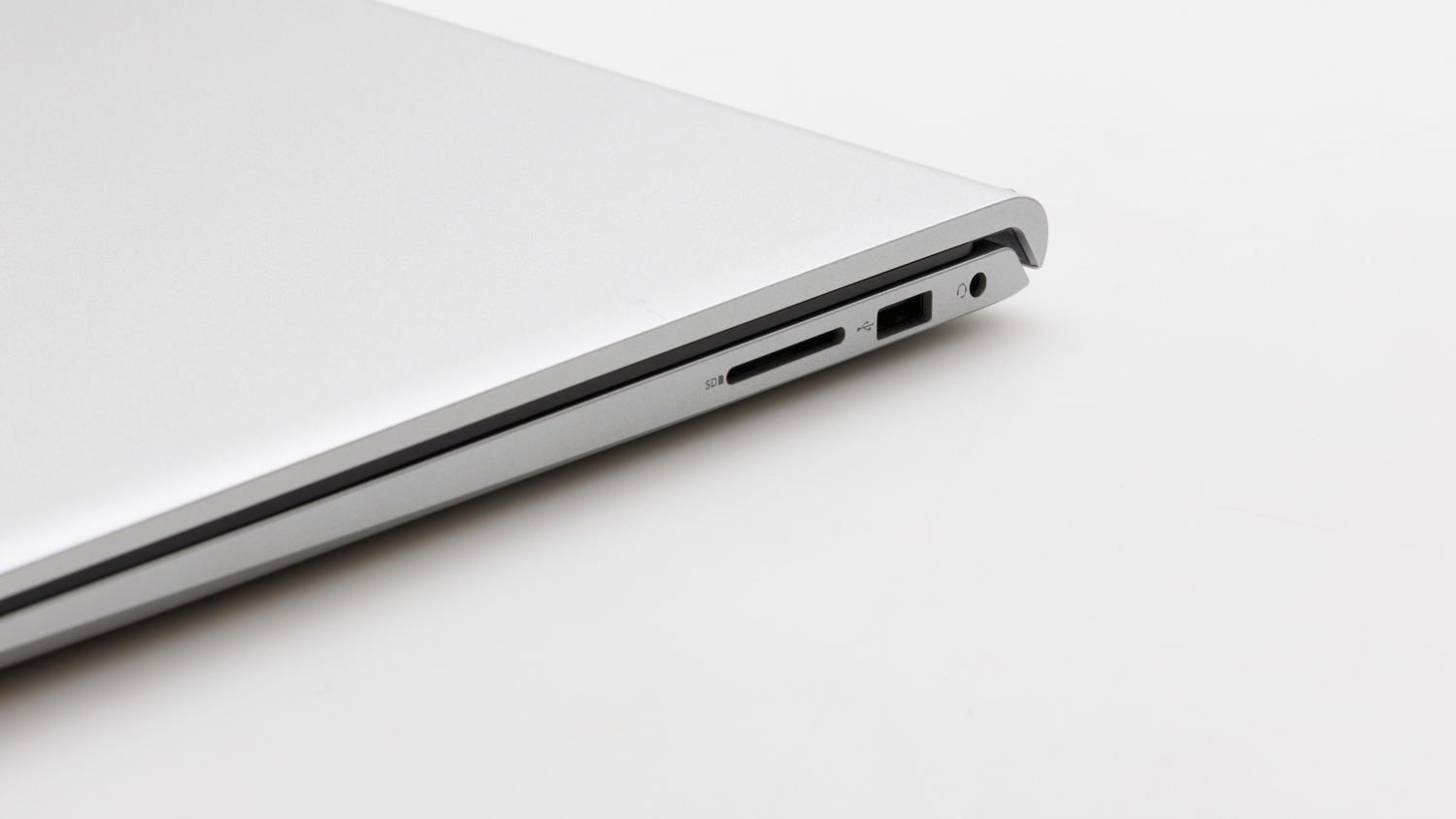Dell Inspiron 15 3000 (3530)