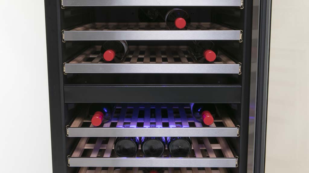 delonghi-dewc155d-wine-fridge-reviews-choice