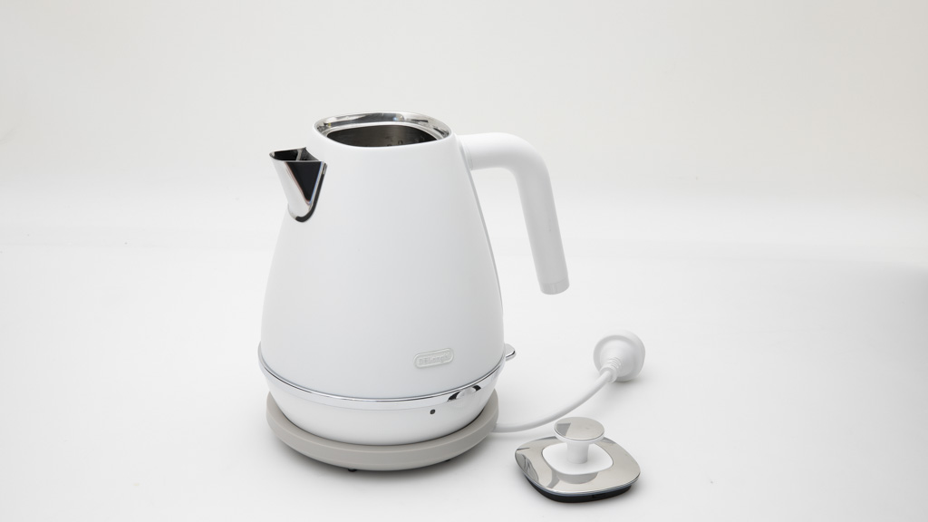DeLonghi Distinta Moments Electric Kettle KBIN2001.W Review Kettle