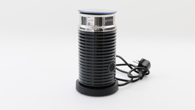 DeLonghi Nespresso Pixie Capsule Coffee Machine with Aeroccino (EN127.SAE)