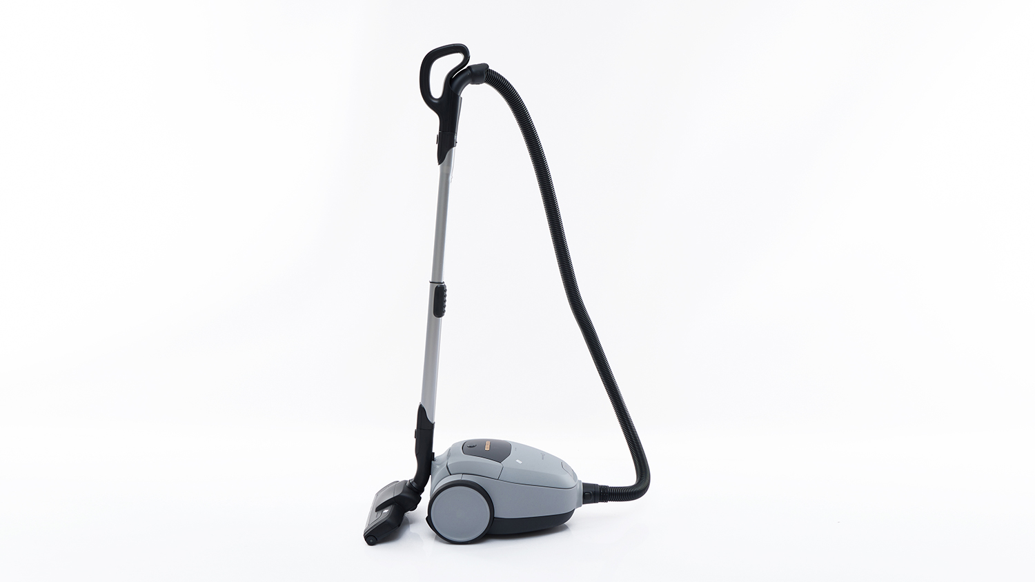 Electrolux 700 Silent Bagged Vacuum Cleaner EFB72123UG