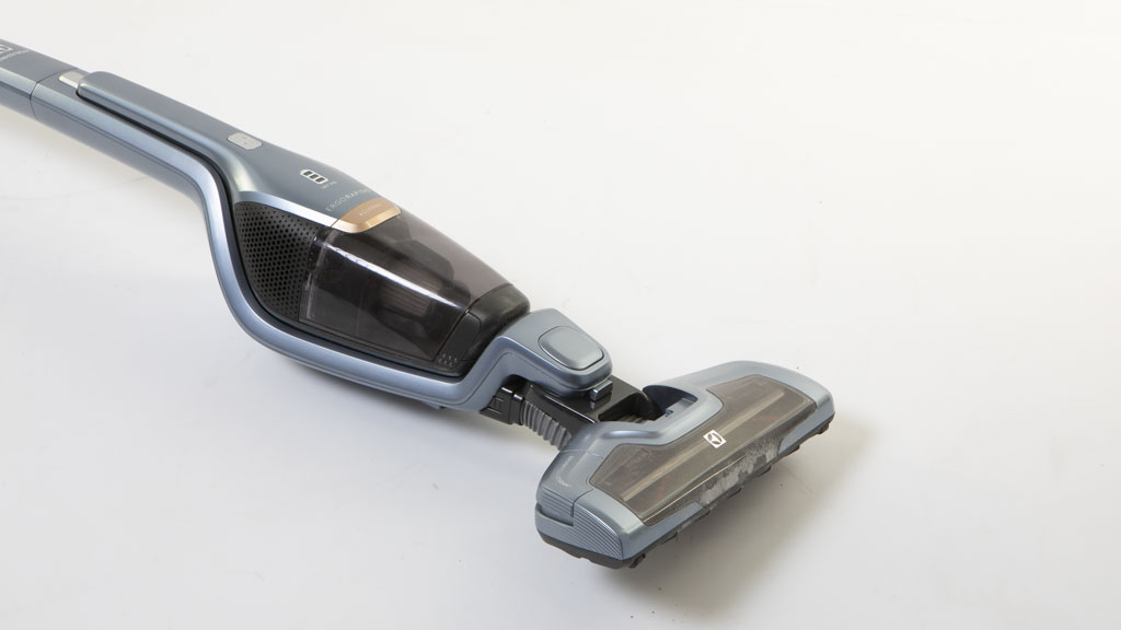 Electrolux Ergorapido Allergy ZB3311 Review Stick and cordless vacuum