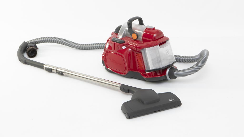 Electrolux Silent Performer Cyclonic ZSP4302PP Review Vacuum cleaner