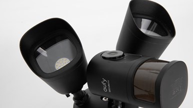 Eufy Floodlight Cam (T8420)