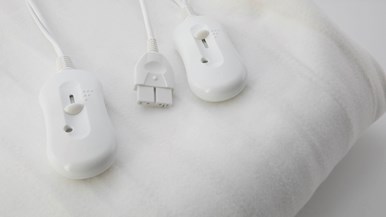 Giselle Bedding Heating Blanket EB-POLY-MC-Q