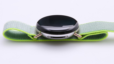 Google Pixel Watch 4 41mm Wi-Fi with Performance Loop band, Wintergreen