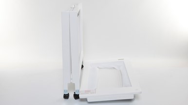 Grotime Papoose CR2 bassinette and CR1 stand